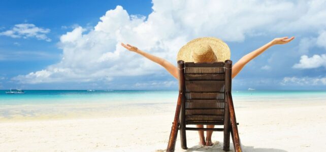 Rekomendasi Playlist Lagu Untuk Liburan di Pantai Rekomendasi Playlist Lagu Untuk Liburan di Pantai